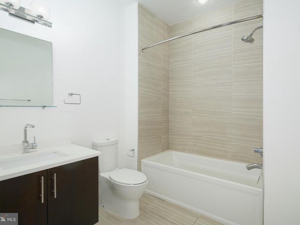 740 S Columbus Boulevard 48, Philadelphia PA 19147