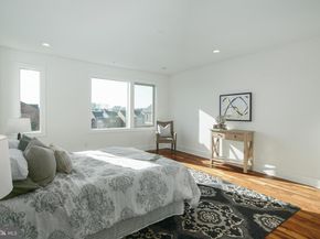 740 S Columbus Boulevard 48, Philadelphia PA 19147
