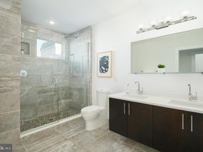 740 S Columbus Boulevard 48, Philadelphia PA 19147
