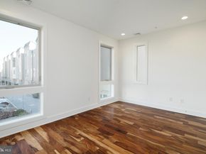 740 S Columbus Boulevard 48, Philadelphia PA 19147