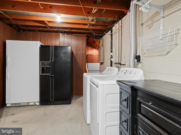 5281 Navaho Drive, Alexandria VA 22312