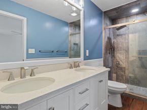 5281 Navaho Drive, Alexandria VA 22312