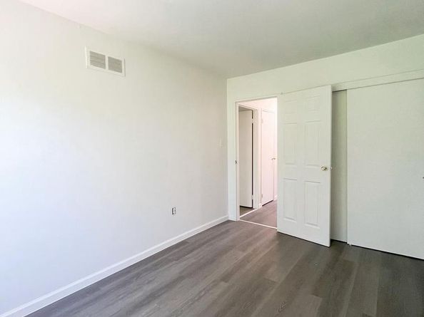 8820 Cottage Street, Philadelphia PA 19136