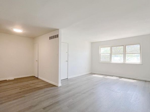 8820 Cottage Street, Philadelphia PA 19136