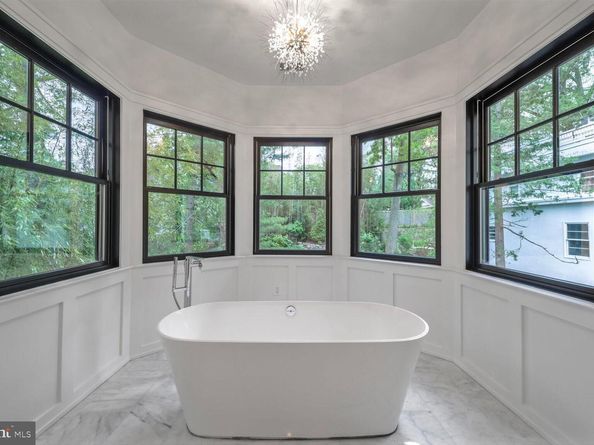 3127 51st Place NW, Washington DC 20016