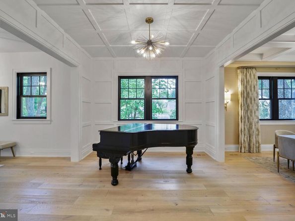 3127 51st Place NW, Washington DC 20016