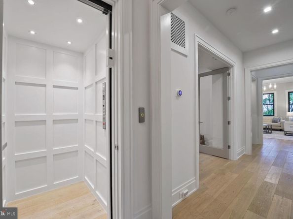 3127 51st Place NW, Washington DC 20016