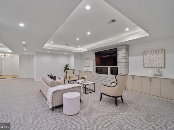 3127 51st Place NW, Washington DC 20016