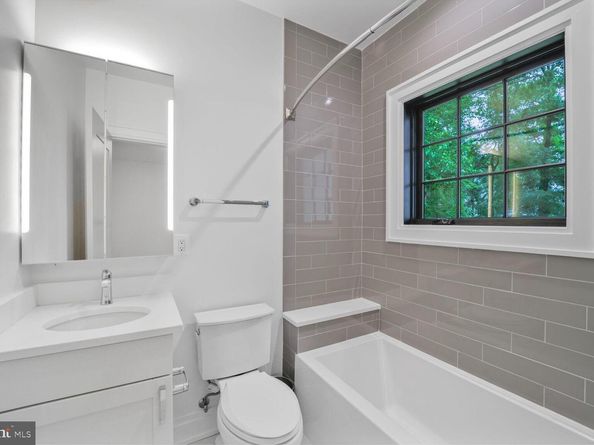 3127 51st Place NW, Washington DC 20016