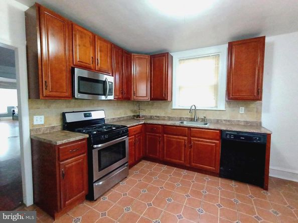 7170 N 19TH Street, Philadelphia PA 19126