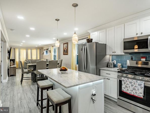 1016 Leiper Street, Crum Lynne PA 19022