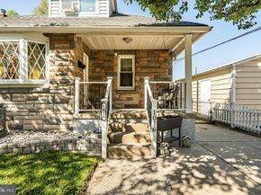 1016 Leiper Street, Crum Lynne PA 19022