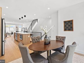 2816 S 9TH Street, Philadelphia PA 19148