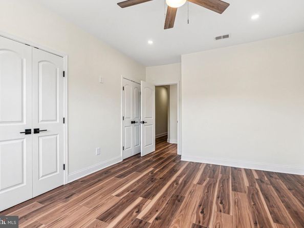 1107 S Divinity Street, Philadelphia PA 19143