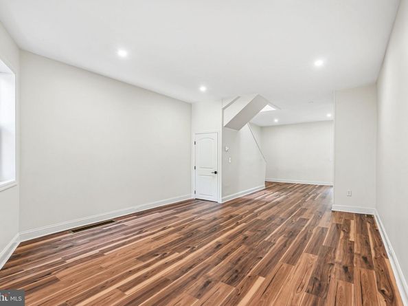 1107 S Divinity Street, Philadelphia PA 19143