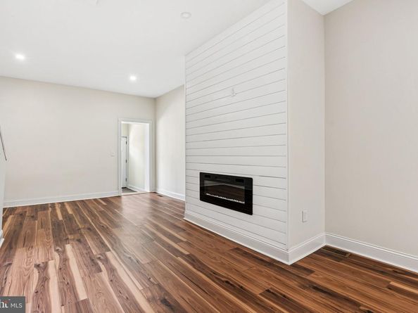 1107 S Divinity Street, Philadelphia PA 19143