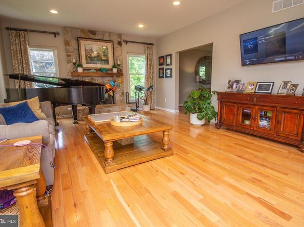 4936 Davis Drive, Doylestown PA 18902