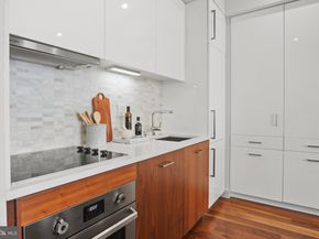 621 S 24TH Street 204, Philadelphia PA 19146