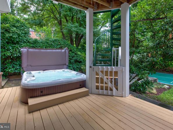 1829 47TH Place NW, Washington DC 20007