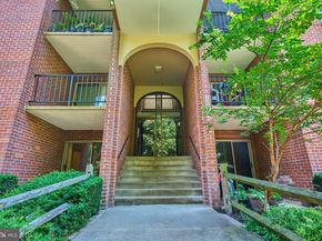 8302 Tobin Road 11, Annandale VA 22003