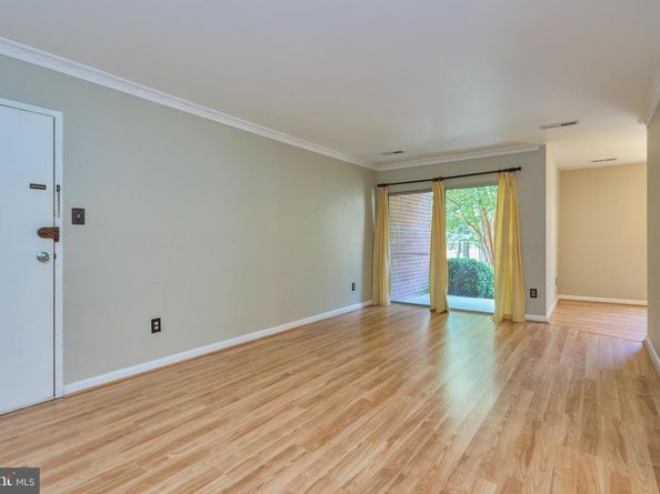 8302 Tobin Road 11, Annandale VA 22003