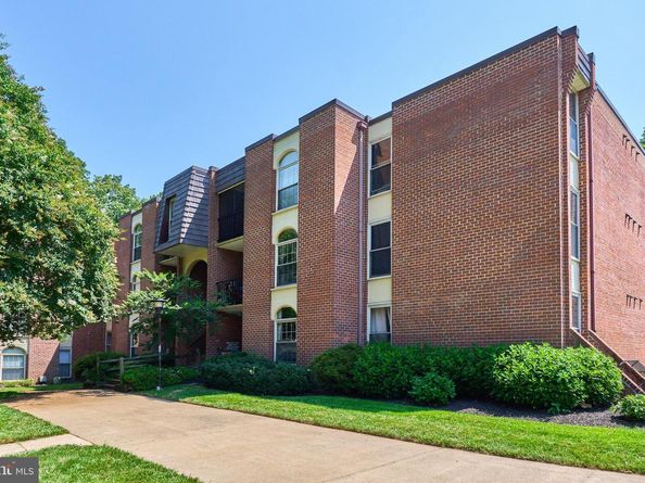 8302 Tobin Road 11, Annandale VA 22003