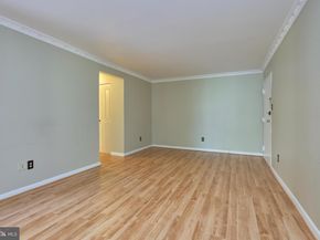 8302 Tobin Road 11, Annandale VA 22003