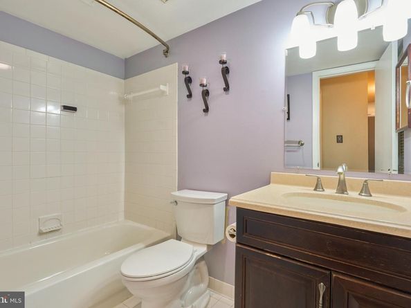 8302 Tobin Road 11, Annandale VA 22003
