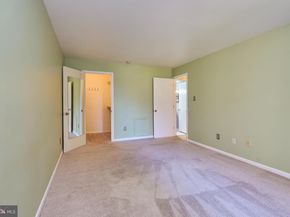 8302 Tobin Road 11, Annandale VA 22003