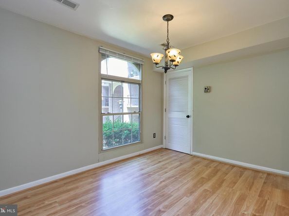 8302 Tobin Road 11, Annandale VA 22003