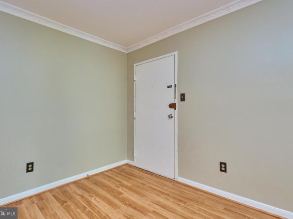 8302 Tobin Road 11, Annandale VA 22003