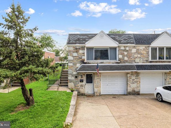 7018 Henry Avenue, Philadelphia PA 19128