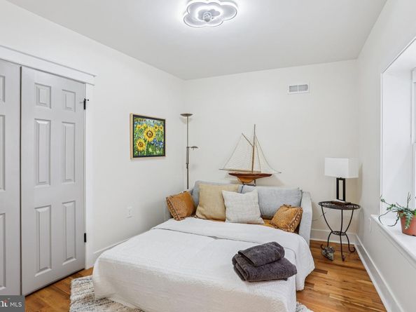 923 S 3rd Street, Philadelphia PA 19147