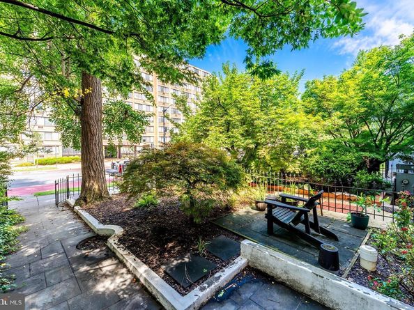 3317 16TH Street NW 2, Washington DC 20010