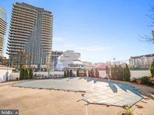 1530 Key Blvd. 326, Arlington VA 22209