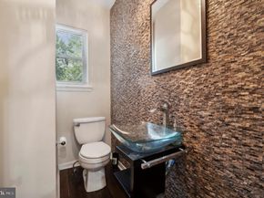 6833 Musgrave Street, Philadelphia PA 19119