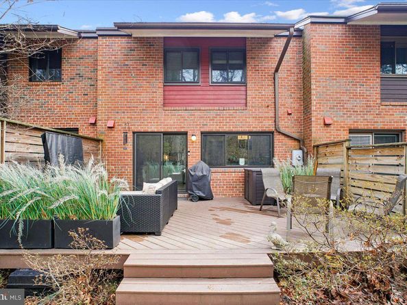 11514 Sunder Court, Reston VA 20190