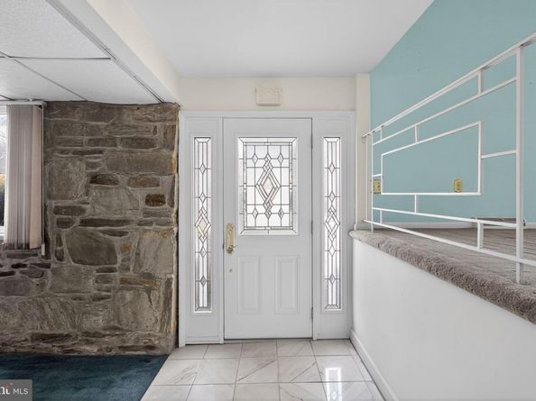 523 Wigard Avenue, Philadelphia PA 19128