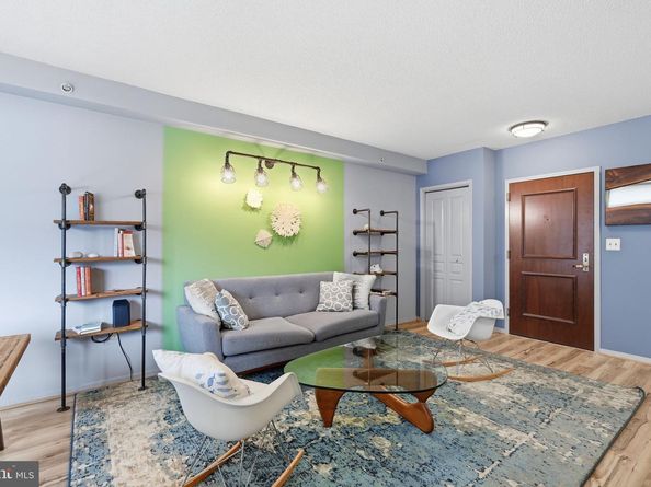 7111 Woodmont Avenue 518, Bethesda MD 20815