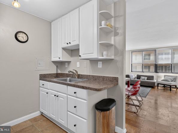 2030 NW F Street NW 211, Washington DC 20006