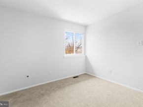 22 Fitzwatertown Road UNIT C8, Willow Grove PA 19090