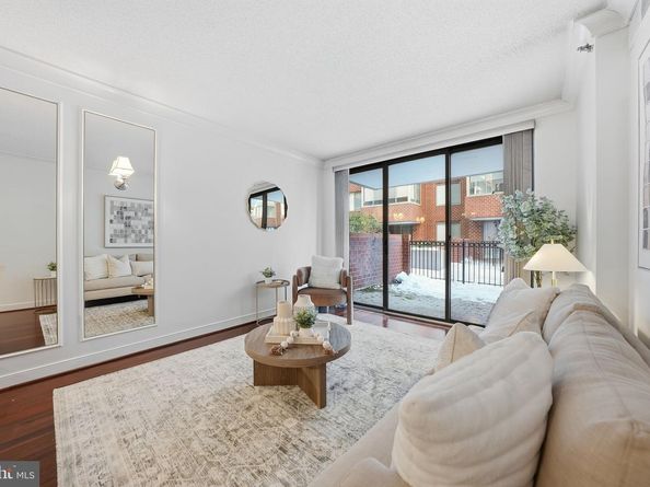 1050 N Taylor Street 105, Arlington VA 22201