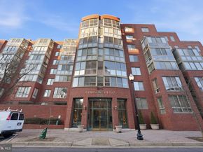 1050 N Taylor Street 105, Arlington VA 22201