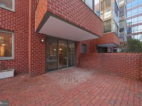 1050 N Taylor Street 105, Arlington VA 22201