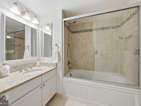 1050 N Taylor Street 105, Arlington VA 22201