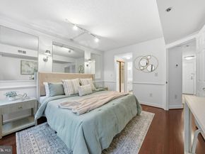 1050 N Taylor Street 105, Arlington VA 22201