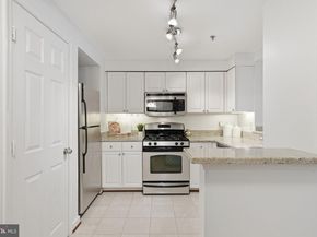 1050 N Taylor Street 105, Arlington VA 22201