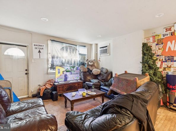 2110 W Chew Avenue, Philadelphia PA 19138