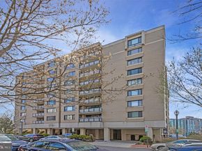 800 25TH Street NW 1002, Washington DC 20037