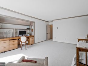 800 25TH Street NW 1002, Washington DC 20037